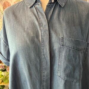 Old Navy denim shirt shot sleeve